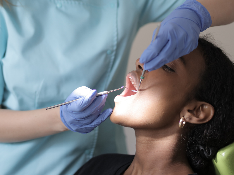 Cancro da Cabeça e Pescoço: Porque Ir ao Dentista Pode Aumentar a Sua Sobrevivência